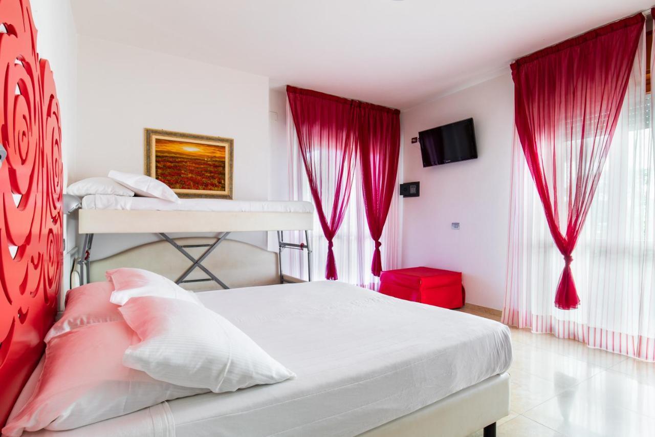 Hotel Palos Ріміні Екстер'єр фото