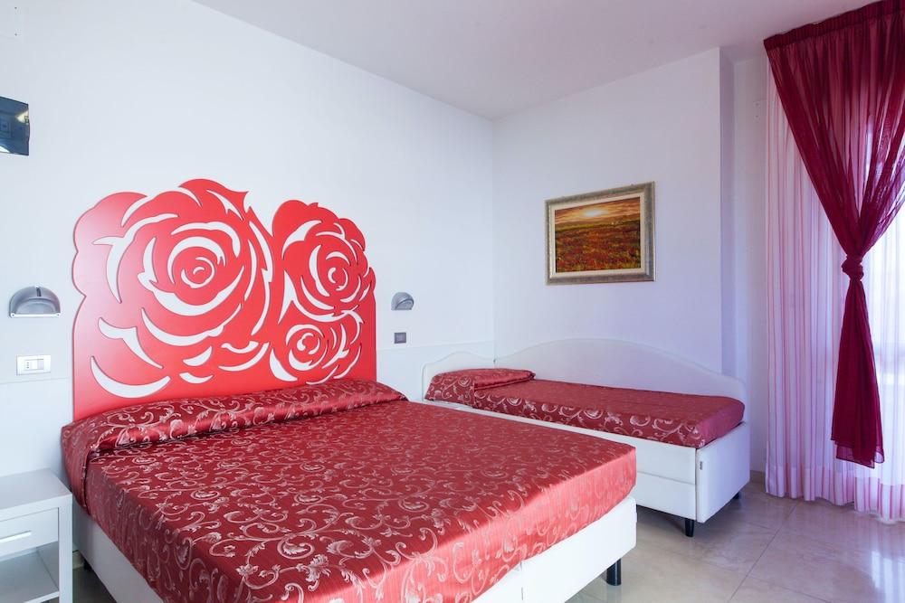 Hotel Palos Ріміні Екстер'єр фото