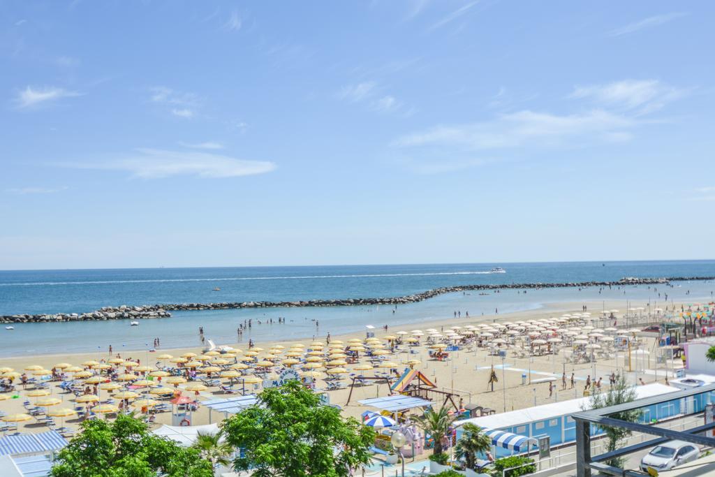 Hotel Palos Ріміні Екстер'єр фото