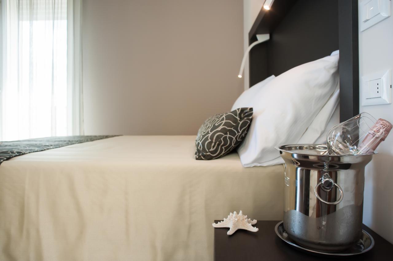Hotel Palos Ріміні Екстер'єр фото